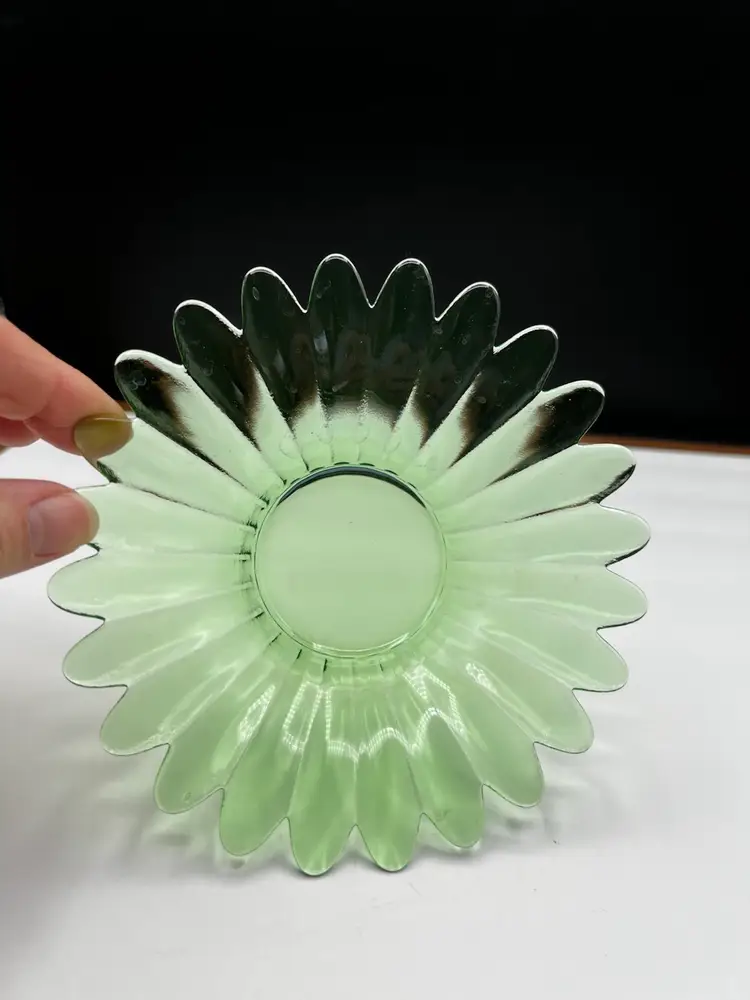 #771B Vintage Green Glass Petal Flower Shape Bowl/Votive Holder
