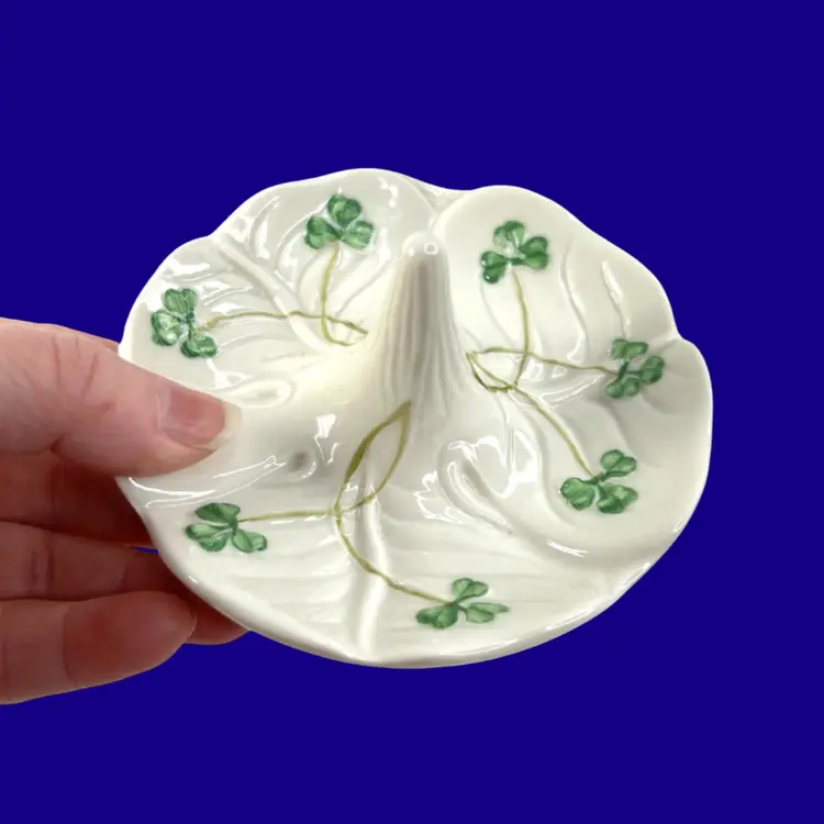 Belleek Classic Shamrock Ring Holder. Made In Ireland. Hand-painted.