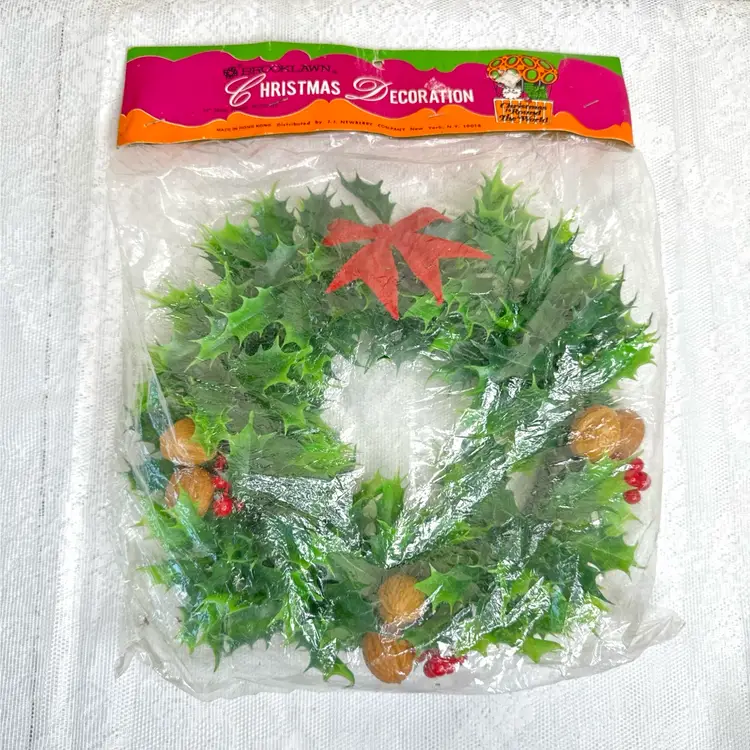 Vintage Plastic Christmas Wreath NIP 13” Brooklawn J.J. Newberry Made In Hong Kong