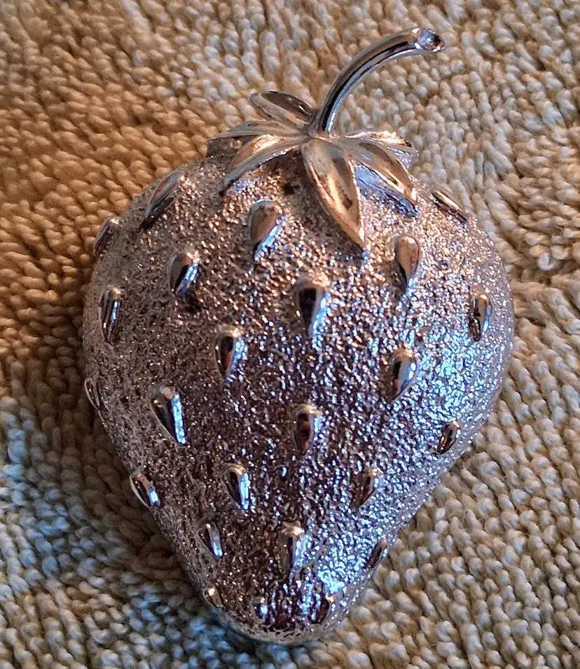 Vintage 1968 Silver Tone Strawberry Ice Brooch by Sarah Coventry