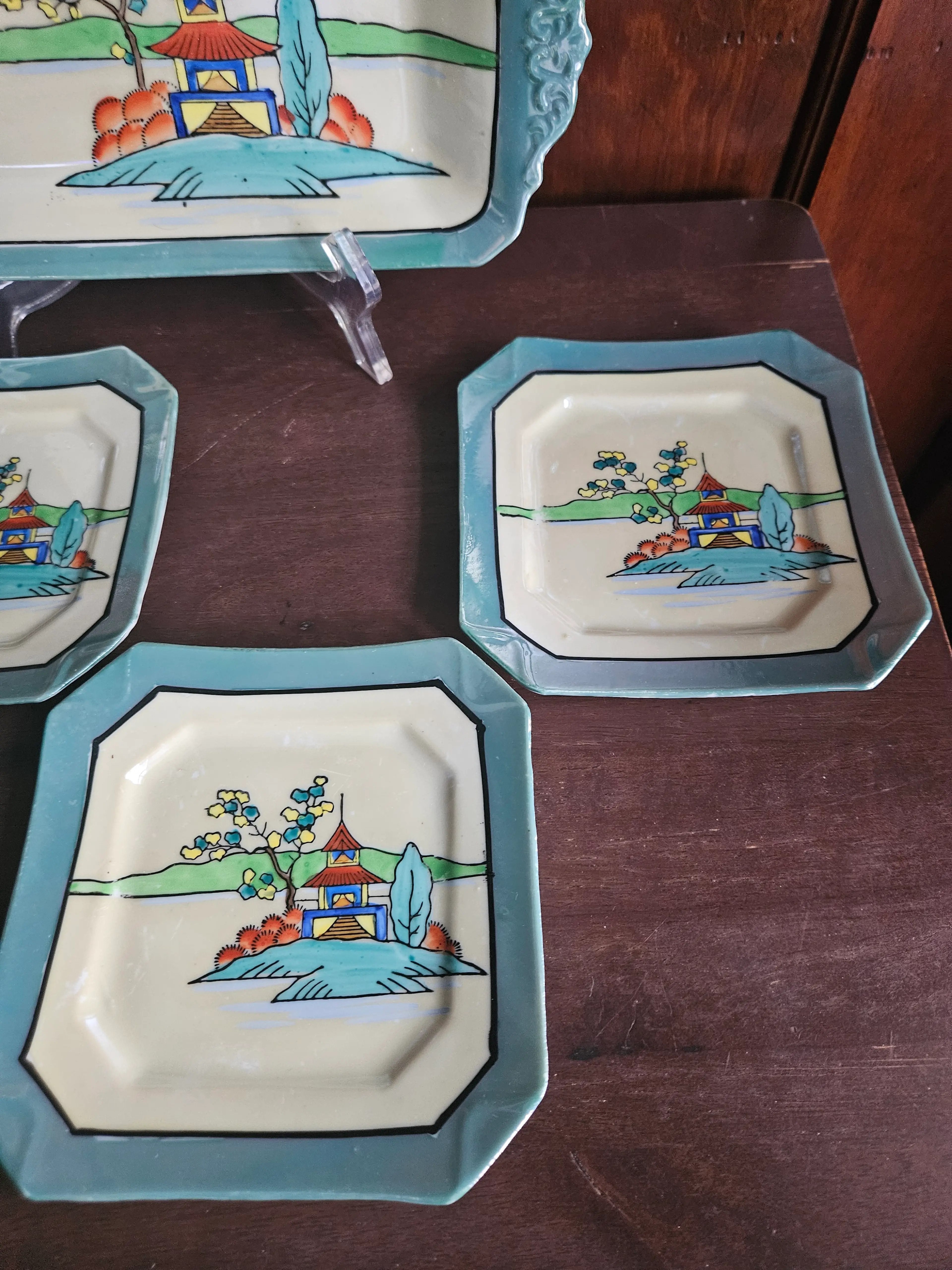 Image 4 of 12