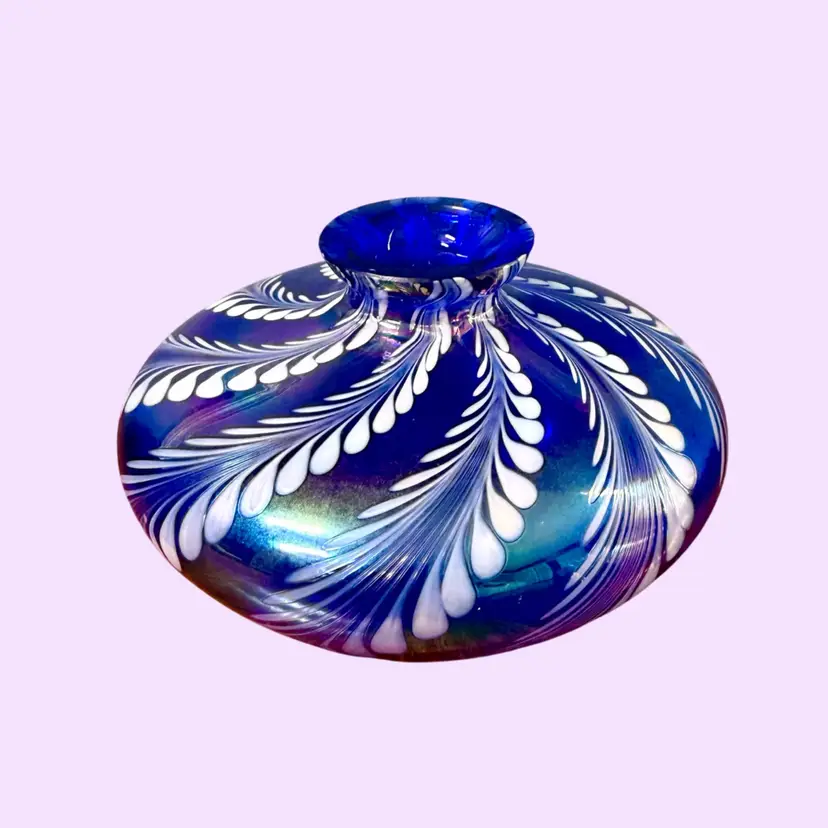 2.5” SILVESTRI Iridescent Feathered Pulled Art Glass BUD VASE Bottle