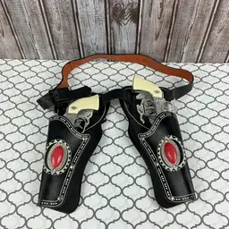 Vintage Halo Diamond H Cap Guns An Holster.