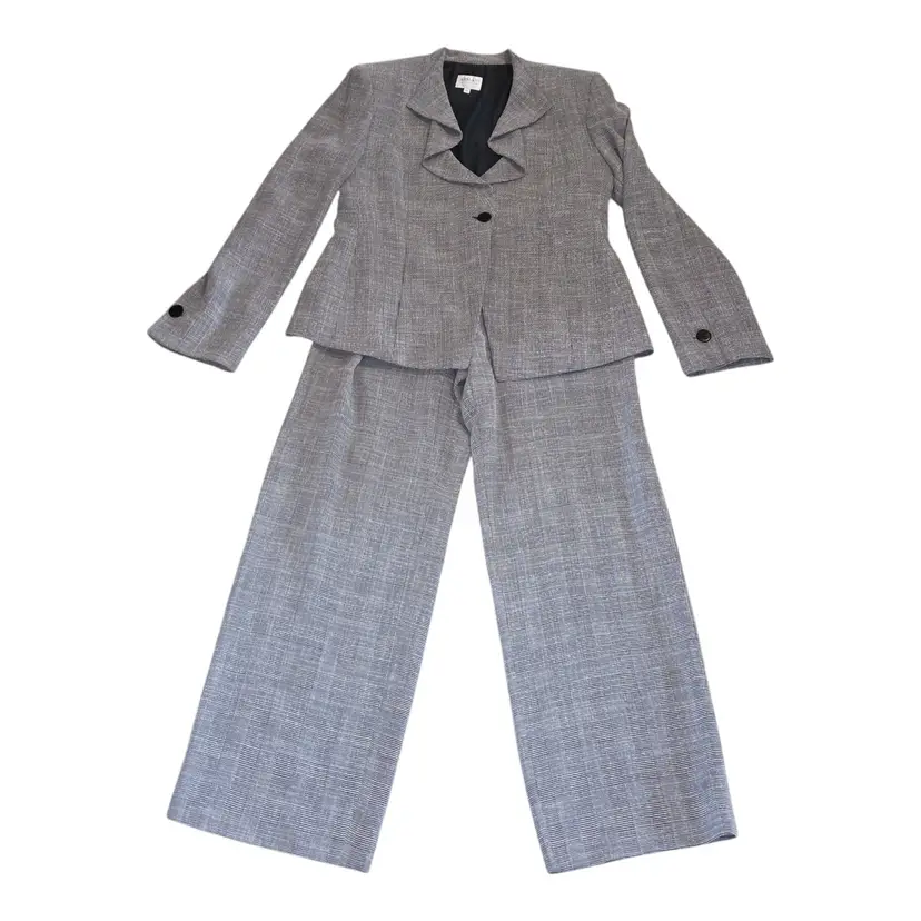 Vintage Armani Collezioni Women's Gray Pant Suit – Made in Italy – Size 14 Lightweight