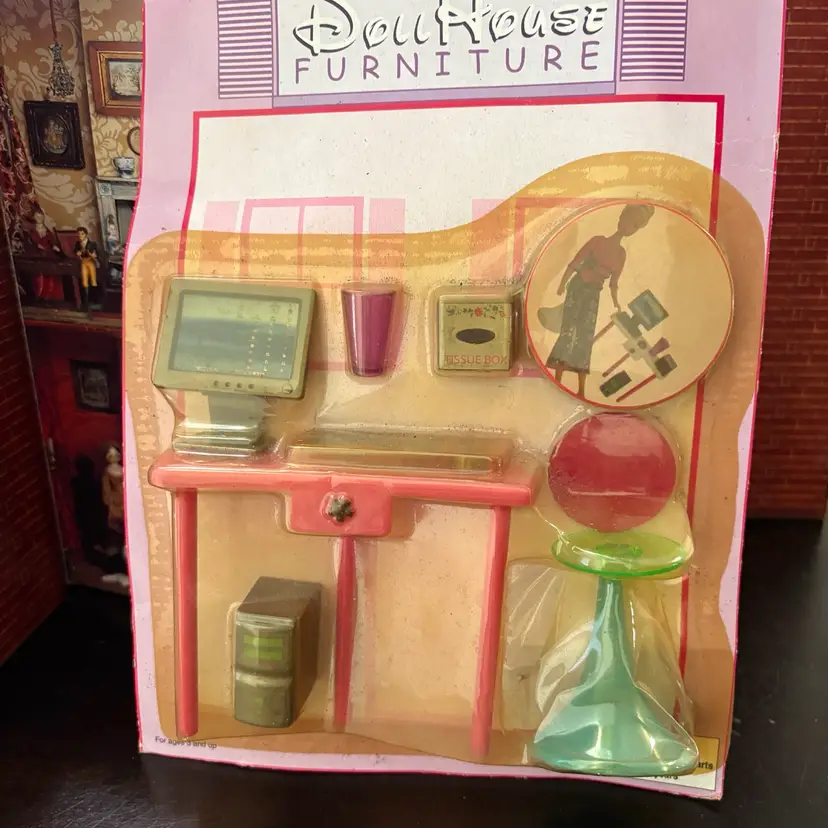 Dollhouse Furniture In A Pack