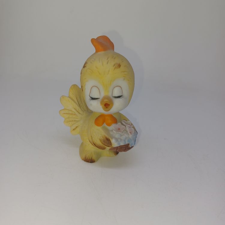 Vintage Lefton Figurine Yellow Ceramic 3” Chick With Flower Basket #7991