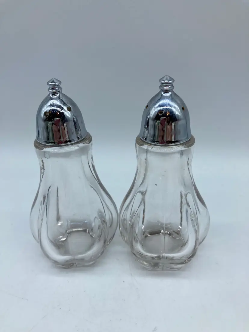 Vintage Duncan & Miller Clear Glass Salt & Pepper Shaker - Silver Colored Lids