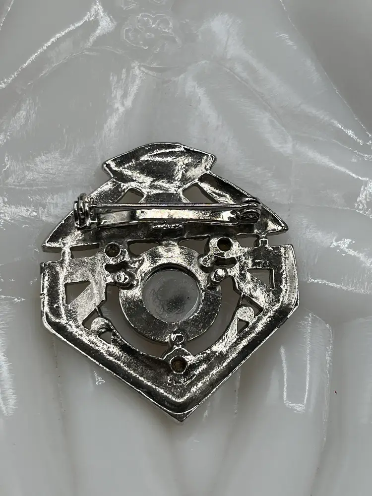 Vintage Silver Tone Metal Clear & Ruby Red Art Deco Revival Faceted Rhinestone Brooch 1.75”