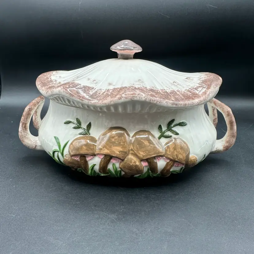 Vintage Arnels Ceramic Mushroom Double Handle Soup Terrine 1974 10”W 7”D 5.5”T