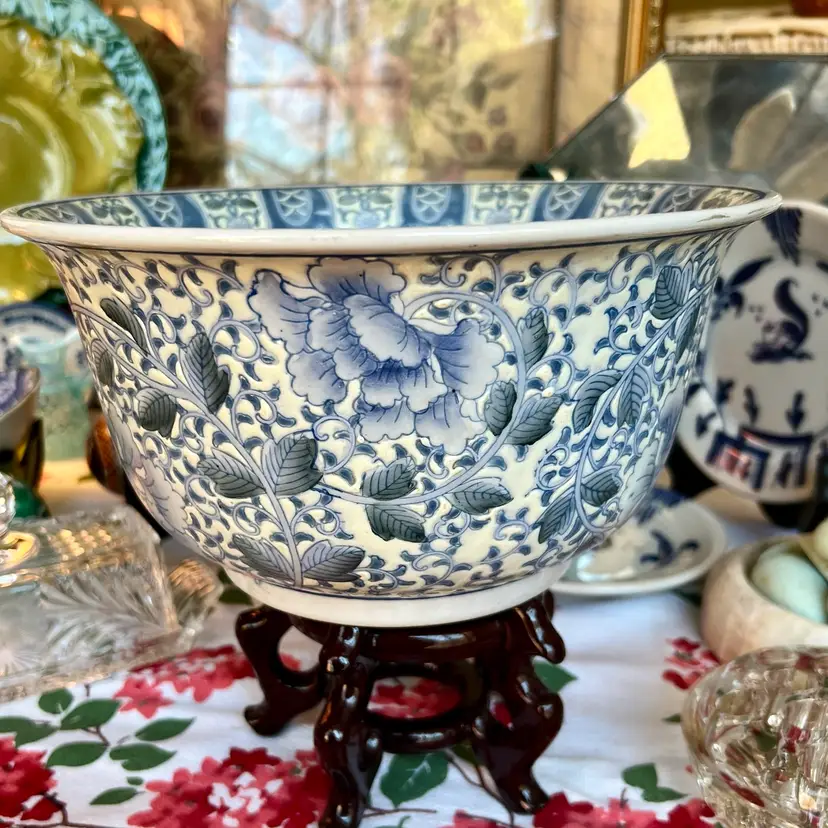 Vintage Maitland-Smith Decorative Chinese Porcelain Bowl Hand Painted In Macau 10” x 6”