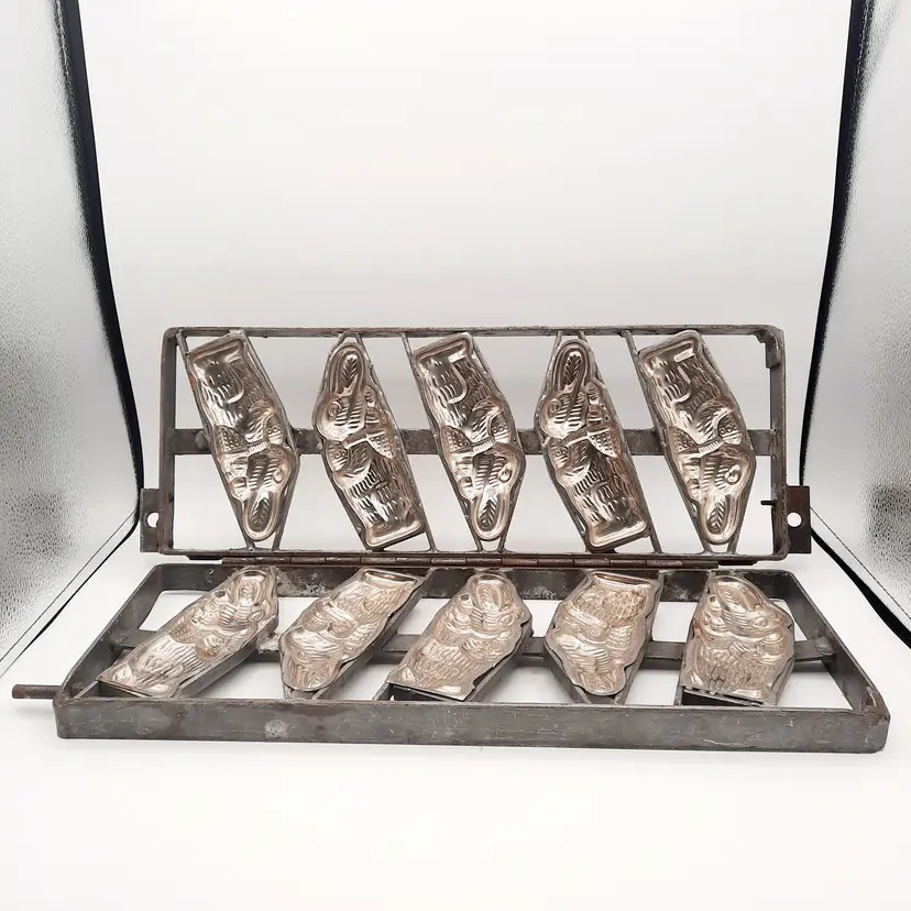 Vintage Easter 5 Mold Hinged Bunny Rabbit Chocolate Candy Mold