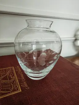 Vintage Princess House - Heritage Collection - #411 Etched Crystal Vase