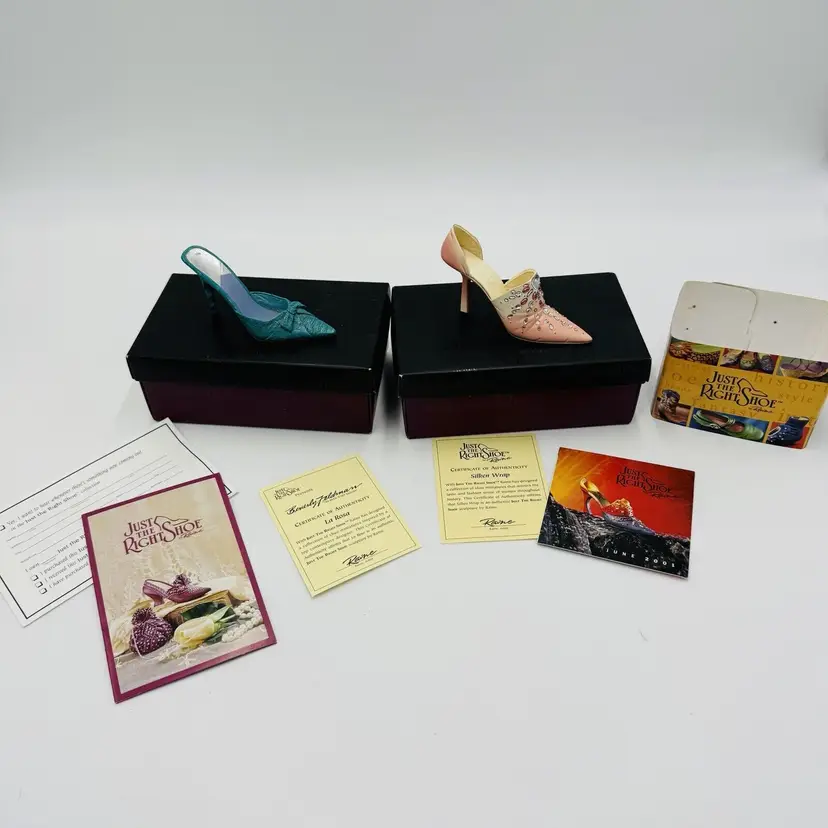 Just The Righ Shoe By Raine Miniatures Figurine Shoes Fashion Shoe Mini