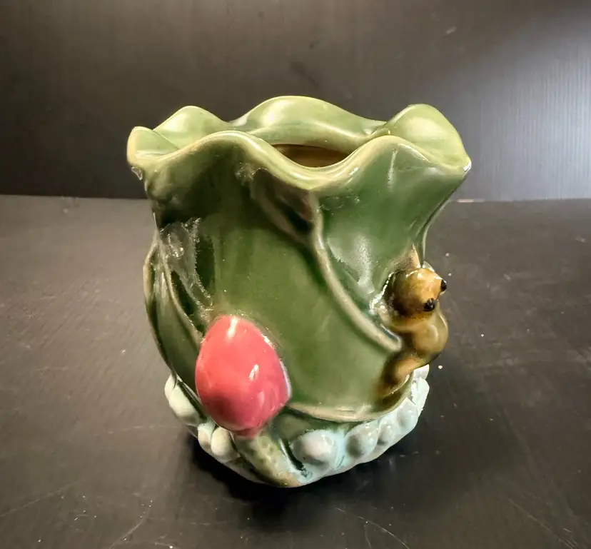 Vtg Majolica Green Frog On Lilly Pad ~4” Vase /Planter Collectible Lucky