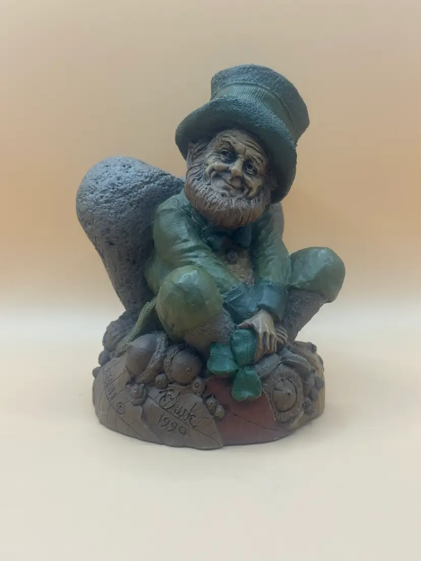 Tom Clark Gnome 1990 DUBLIN # 5102 Cairn Studio Leprechaun Ireland Heart 5"H