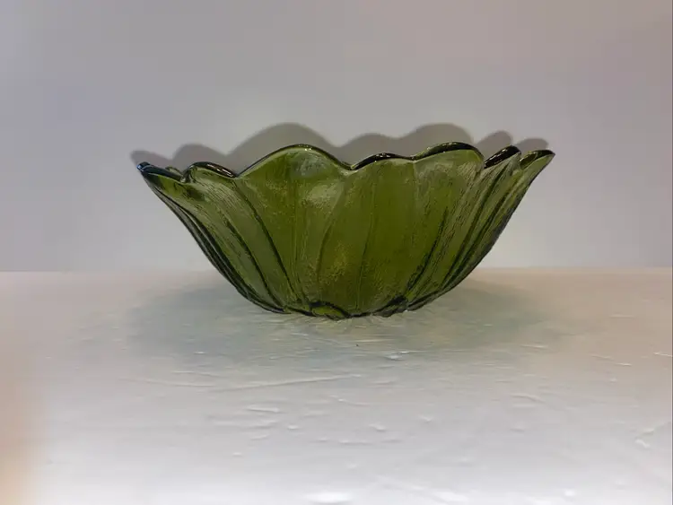 Indiana Glass Avocado Green Sunflower Shaped  Depression Glass Bowl