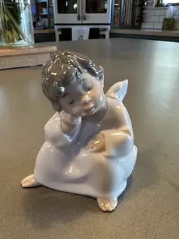 Lladro Thinking Angel Figurine #4539