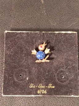 Vintage Sarah Coventry Tic-Tac-Toe bird pin