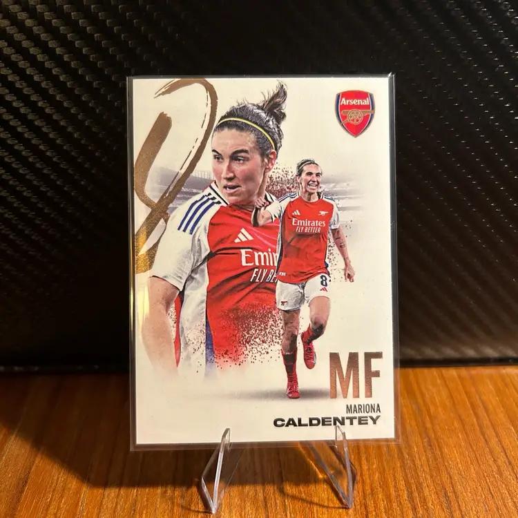 Mariona Caldentey 24/25 Futera FX Arsenal Portrait Base Card