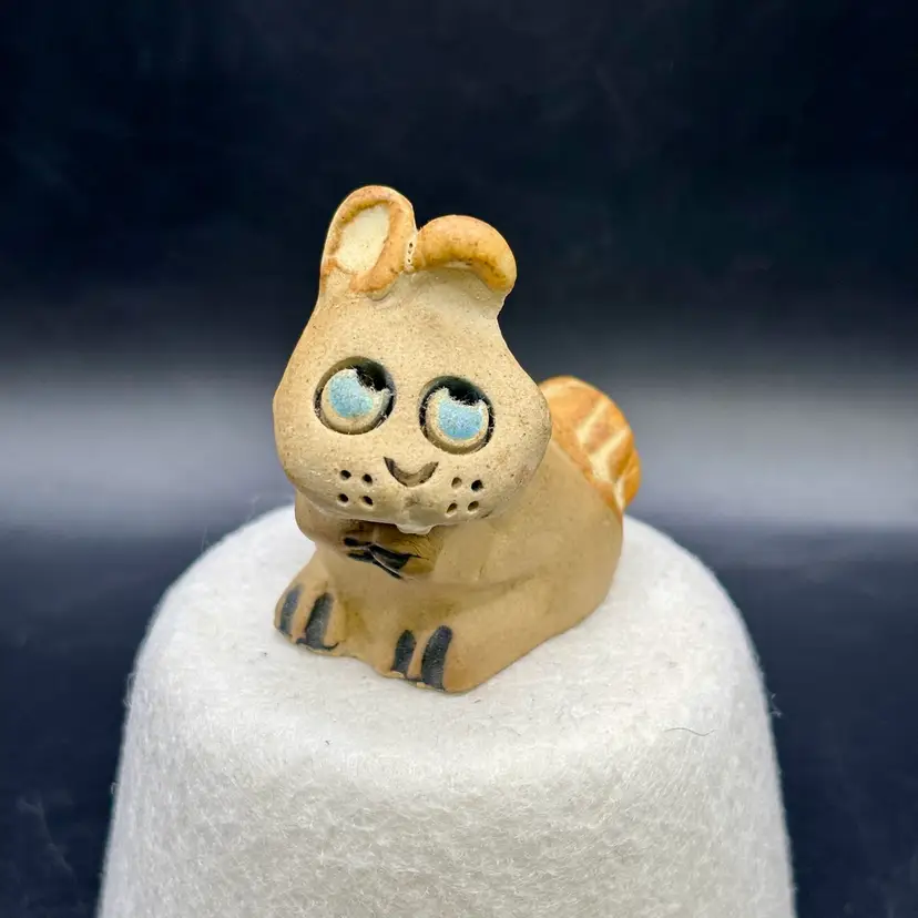 Mini Pottery Eye Rolling Bunny Rabbit Figurine 2β England
