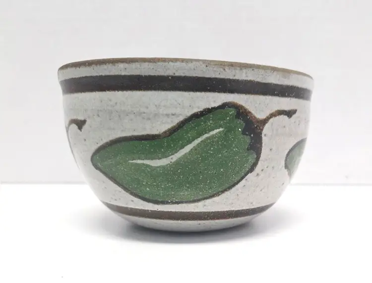 Vintage MJ Pottery Bowl Stoneware/Jalapeño Pepper Design/Glazed Pottery/Gray/Green/Artist Signed/1994