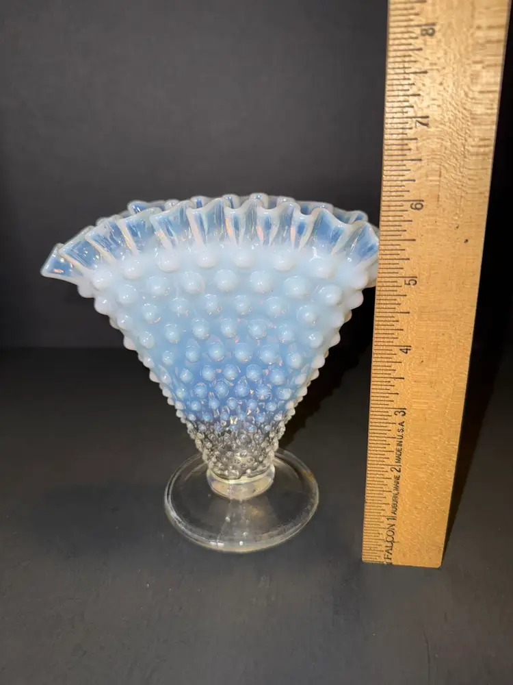 Fenton White/blue Opalescent Fan Vase
