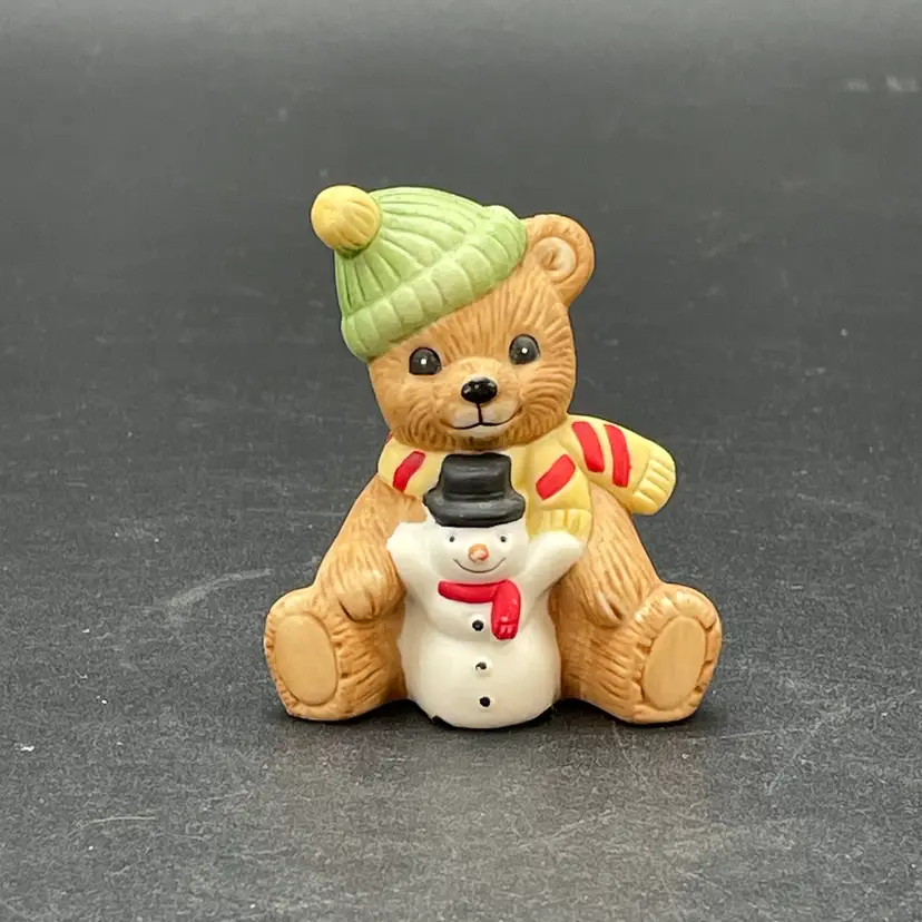 Homco #1413 January Bear of the Month Figurine Snowman Hat VTG Miniature