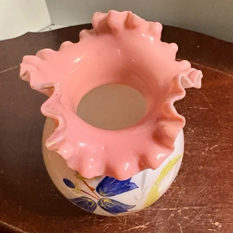 6” Ruffle Top Bristol Glass Bud Vase