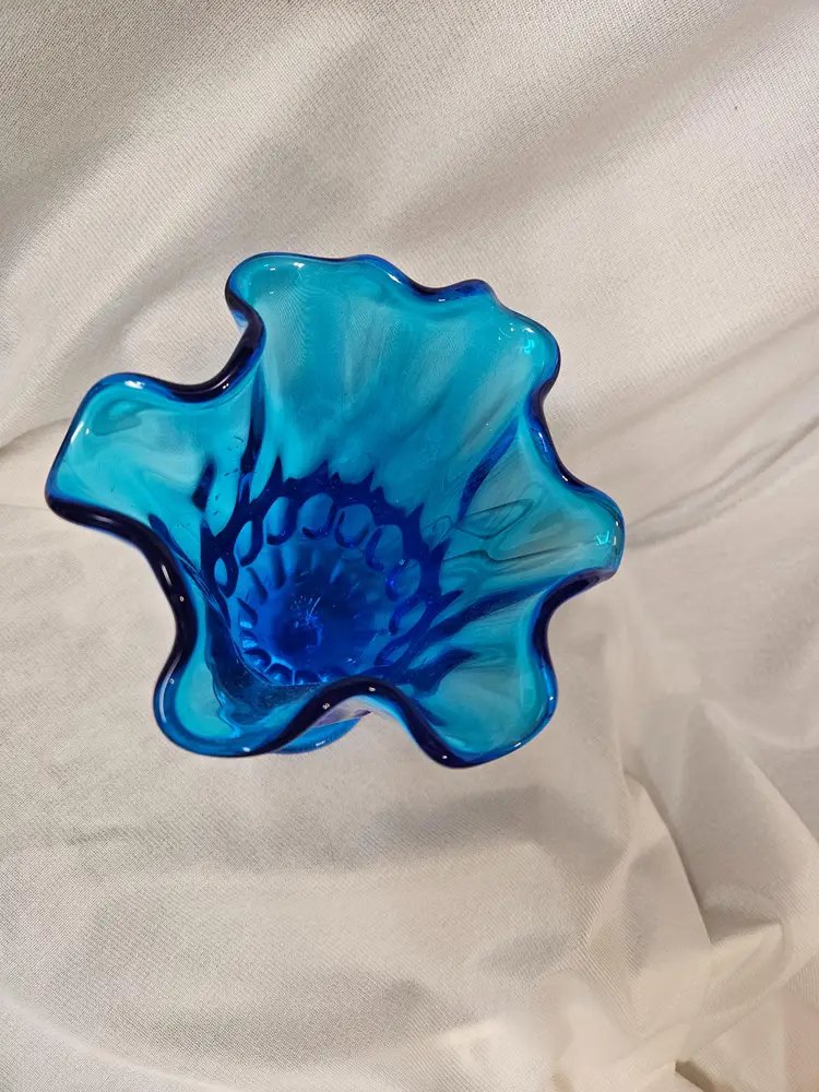 Fenton Colonial Blue Thumbprint Handkerchief Vase