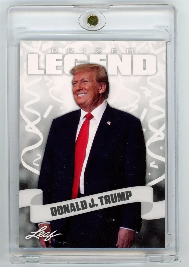 2023 Leaf DONALD J. TRUMP Prized Legend #5 45th President of the United States