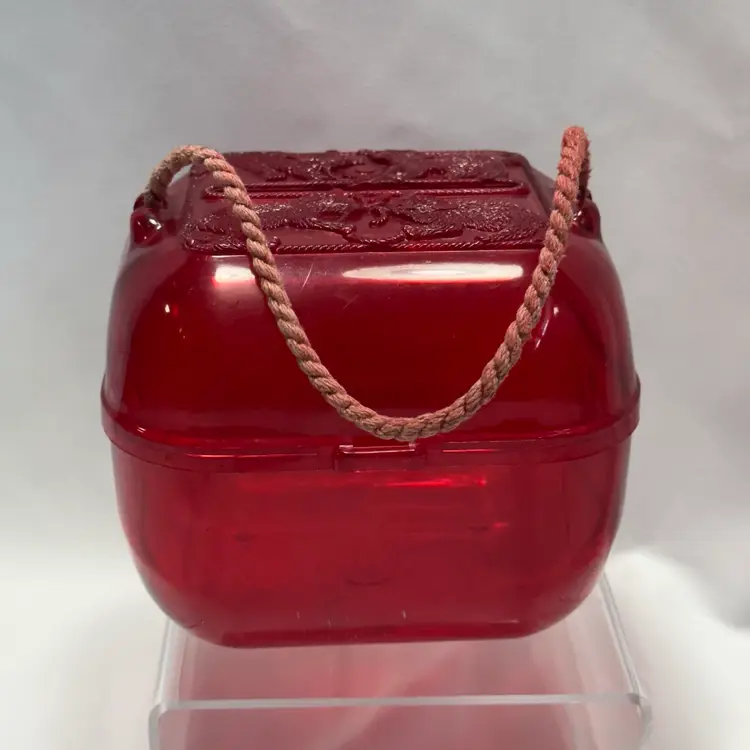 #1629 Both Hommer MFG CO, Red Plastic Yarn Caddy Box w Kittens Cats On top