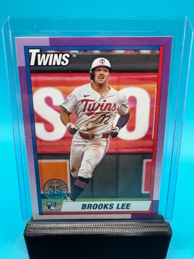 Brooks Lee Topps 35th Anniversary RC Minnesota Twins