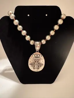 Silver Toned ‘Queen Bee’ Chunky Pendant Necklace - 18”