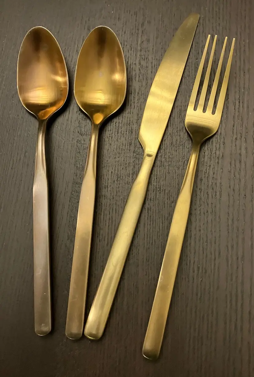 Cambridge Gold tone Silverware 2 large spoons, 1 fork, 1 knife