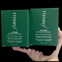 Lot Of Two  “ NEW” Farsali The Reset Renewal Fluid Cream. It’s A Multitasking Serum Cream That Helps To Brighten , Smooth , Firm, And Restore The Skins Barrier. Product Design To Target Dull Skin, Uneven Skin Tone & Texture, Dryness & Fine Lines & Wrinkles. Provides Hydration, Promotes A Dewy Finish & Minimize Pores.