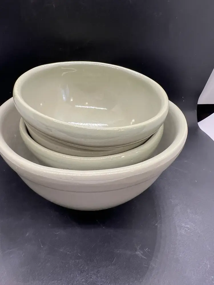 Rowe Pottery Works Green Stoneware Bowls Set Of 3