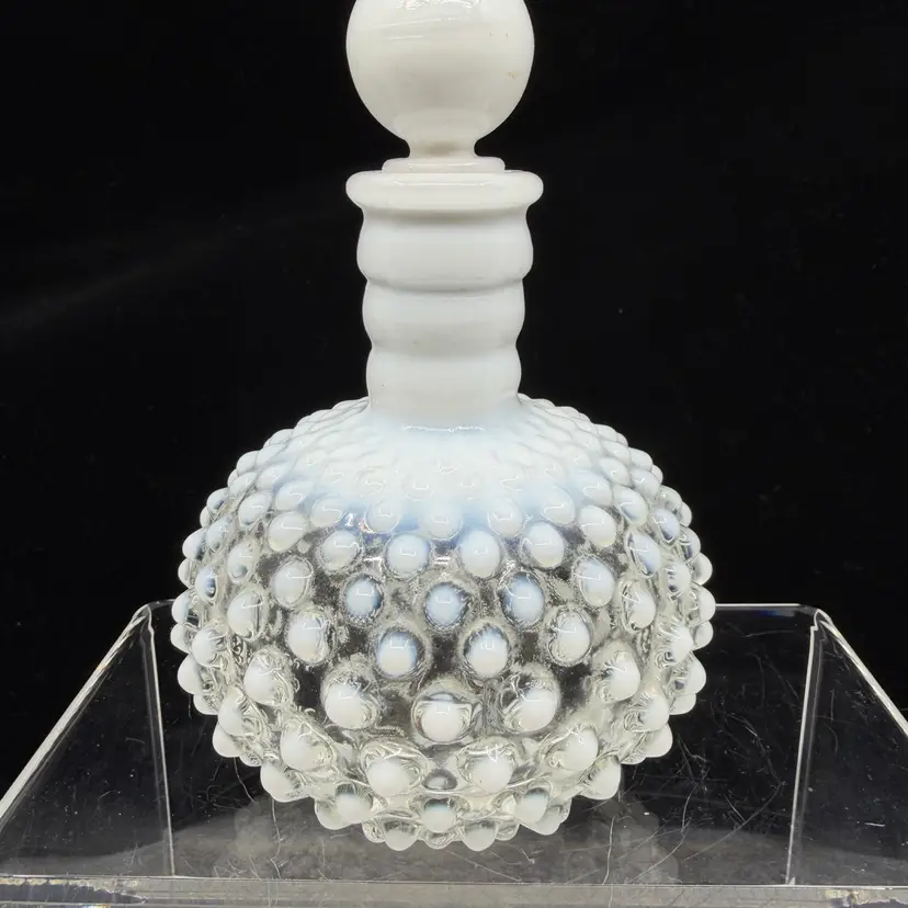 Vintage Fenton Milk Glass Opalescent Moonstone Hobnail Perfume Bottle W Stopper Glows