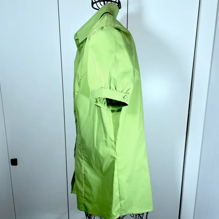 Womens Worthington Green Blouse Size Medium NEW