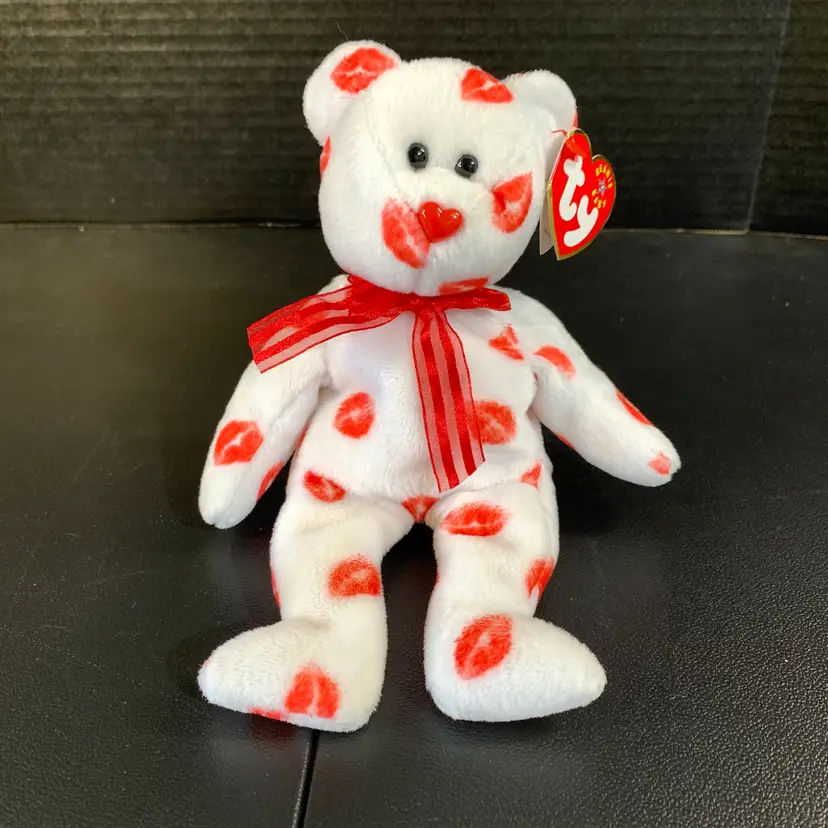 TY Beanie Baby Bear "Smooch"