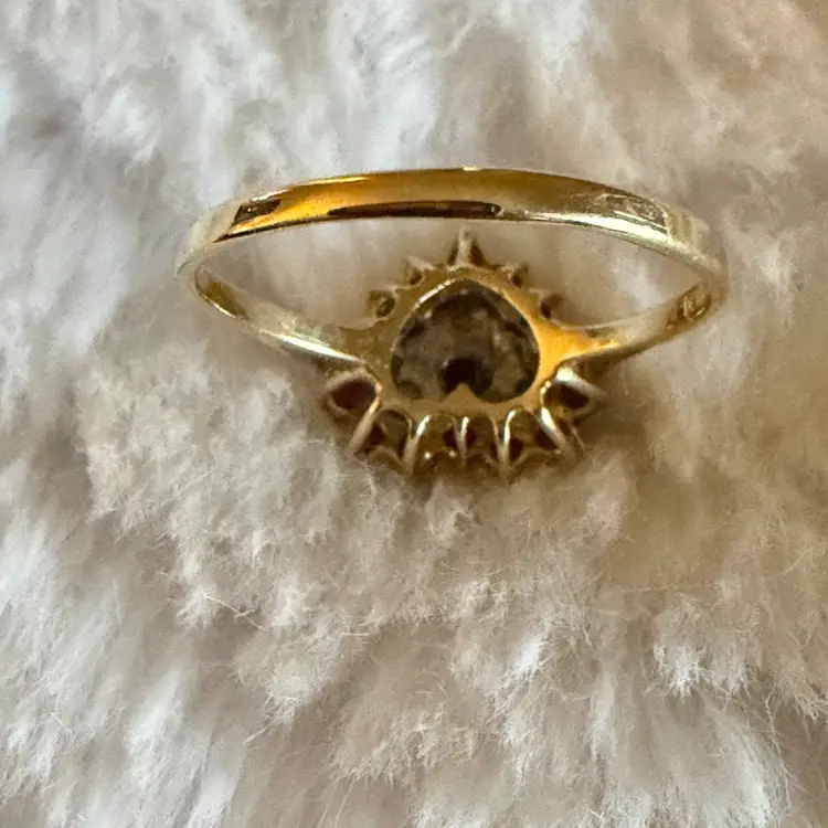 10K Gold Ruby Diamond Heart Ring Size 7.5 Vintage Halo Romantic Fine Jewelry