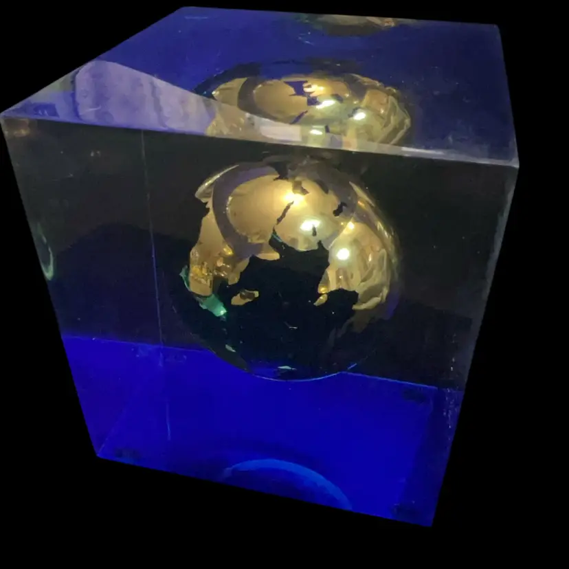 Beautiful Lucite Square Paperweight Blue Bottom, With Glowing Globe And Gold Accent, Perfect Square Unsigned, No Chips Or Cracks