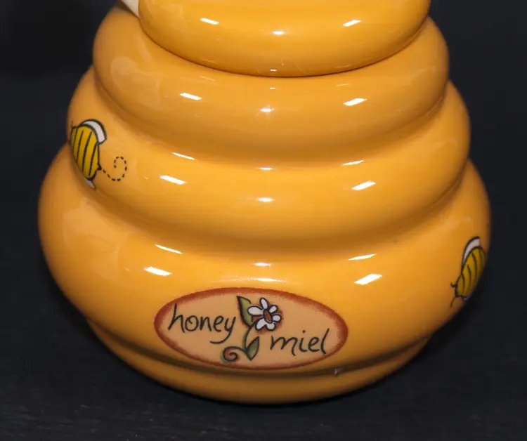 Porcelain Bee Hive Honey Pot w/Wooden Bee Dipper 3.5" Tall