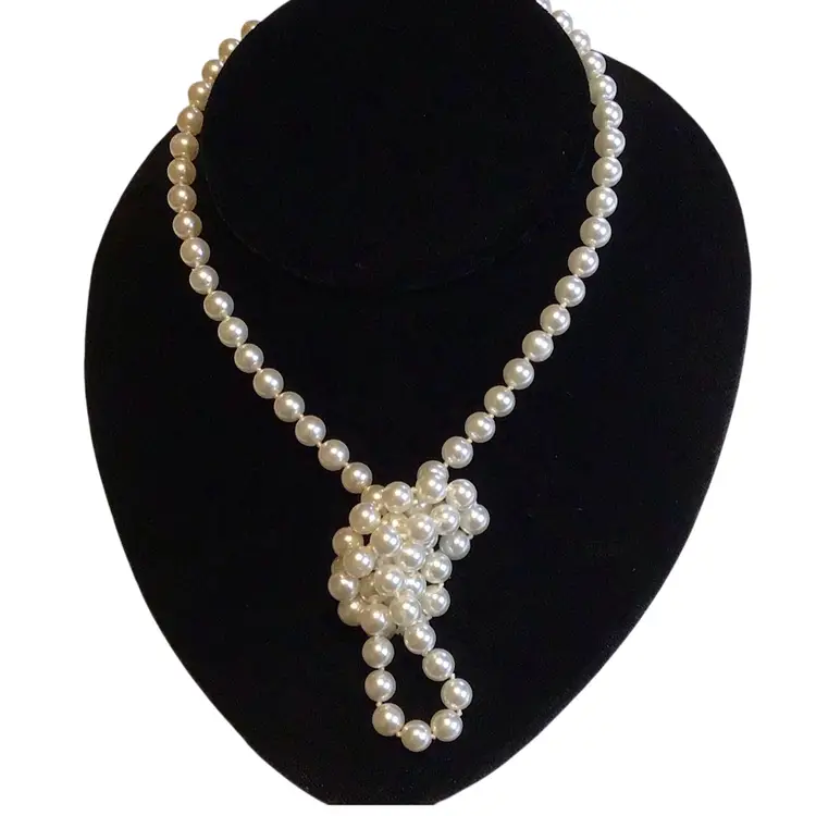 Vintage Glass Pearl Necklace