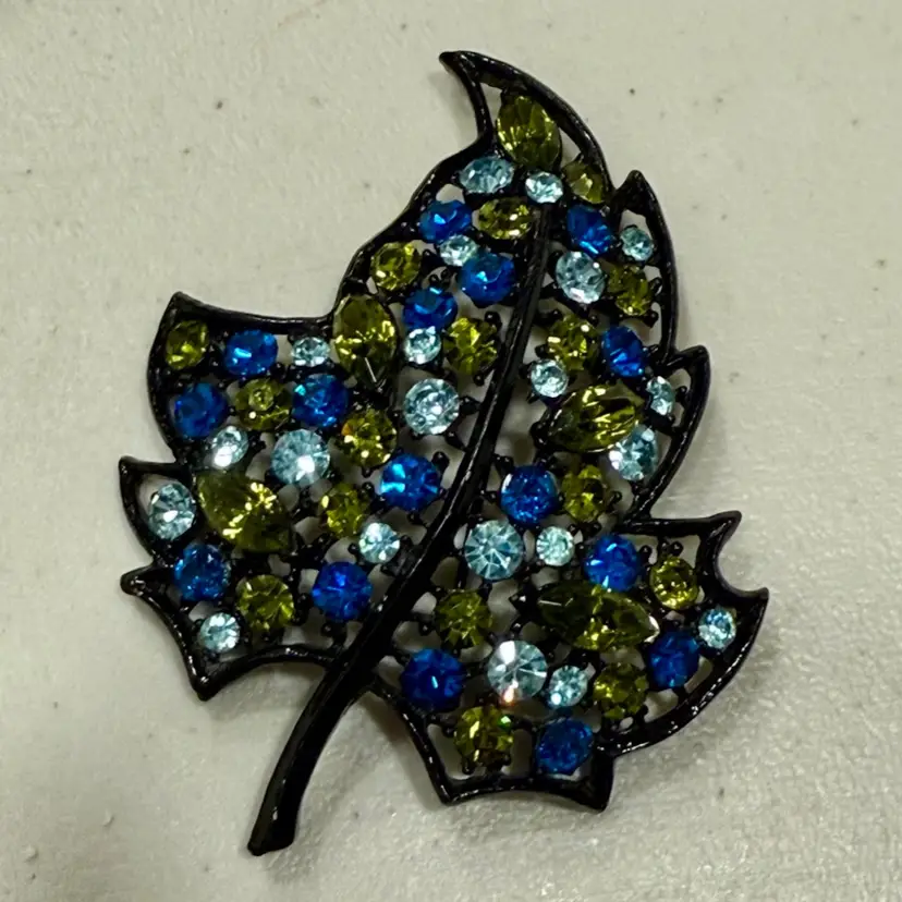 Vintage MCM Japanned Green & Blue Leaf Rhinestone Leaf Brooch 2.78” x 2.23”