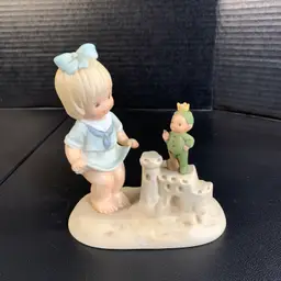 Enesco "Do Be Friends With Me" Figurine 1993