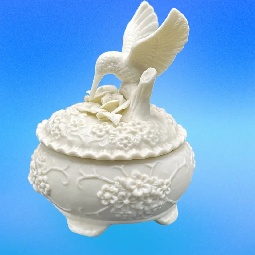 Jewelry Trinket Box Ivory Porcelain Bisque with  Hummingbird on Lid by Berkeley. No Chips, No Cracks