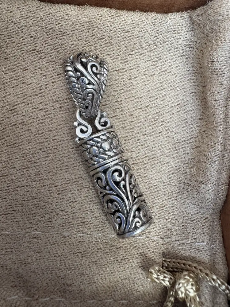 Artisan Gem Collection Of Bali. Sterling Silver Art Deco Cylinder Locket Pendant. Indonesia