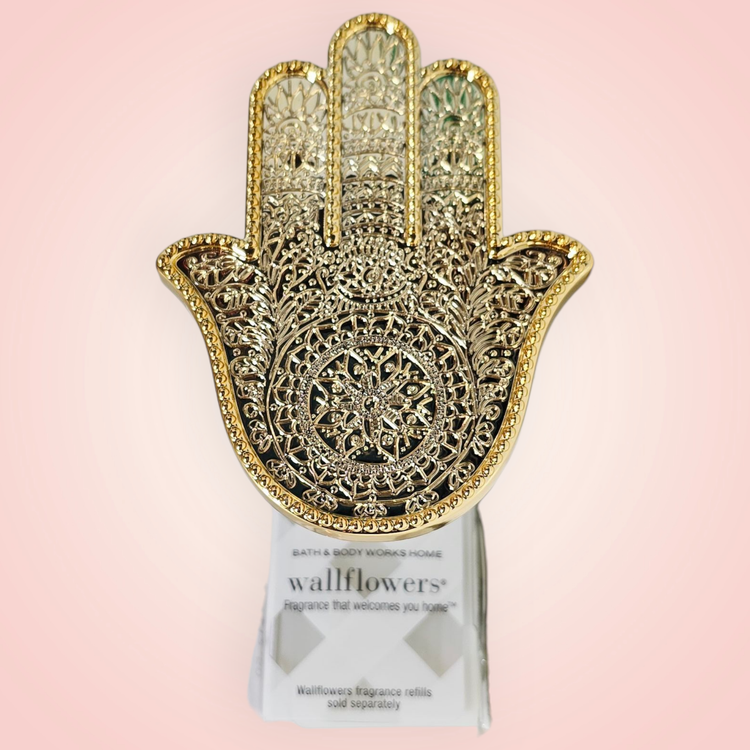 NWT Bath Body Works Hand Shaped  Wallflower Plug