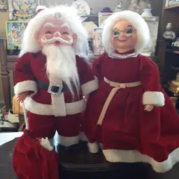 Santa And Mrs. Claus Soap Bottle Dolls