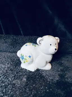 Old Country Collection Cute Ceramic White Bear with Blue FlowerDesign